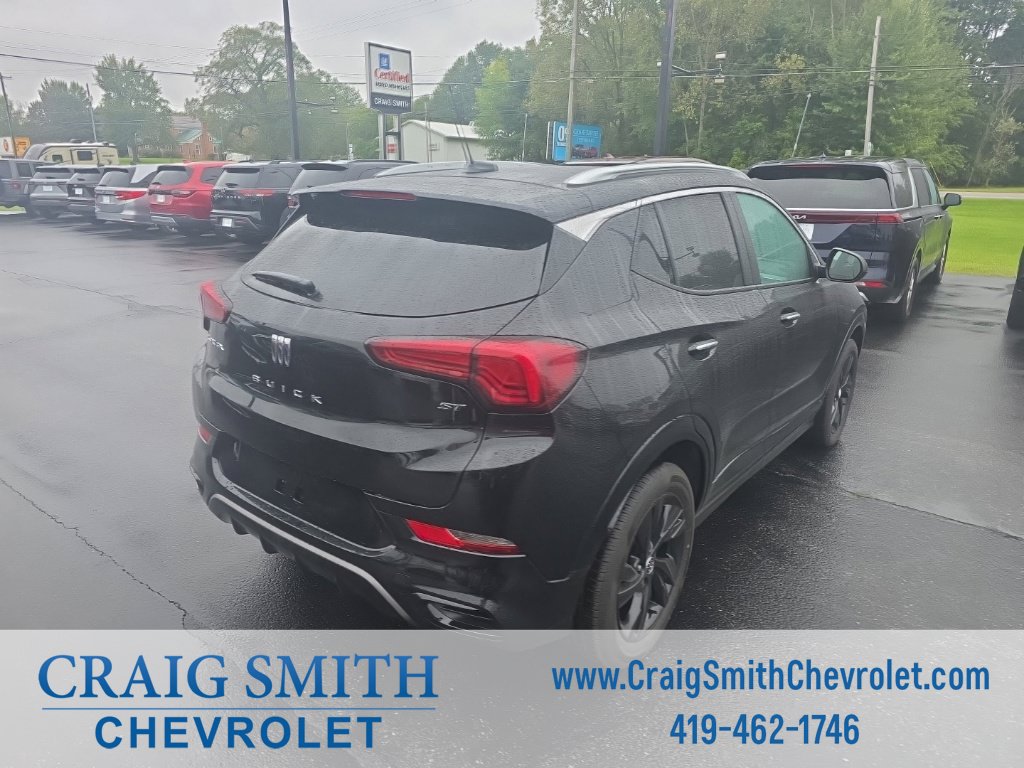 Used 2024 Buick Encore GX Sport Touring FWD image 5