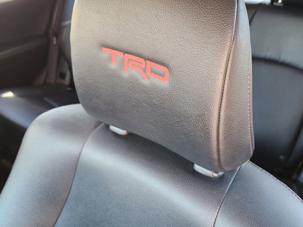 Used 2021 Toyota 4Runner Venture w/ Moonroof Package AWD/4WD image 6
