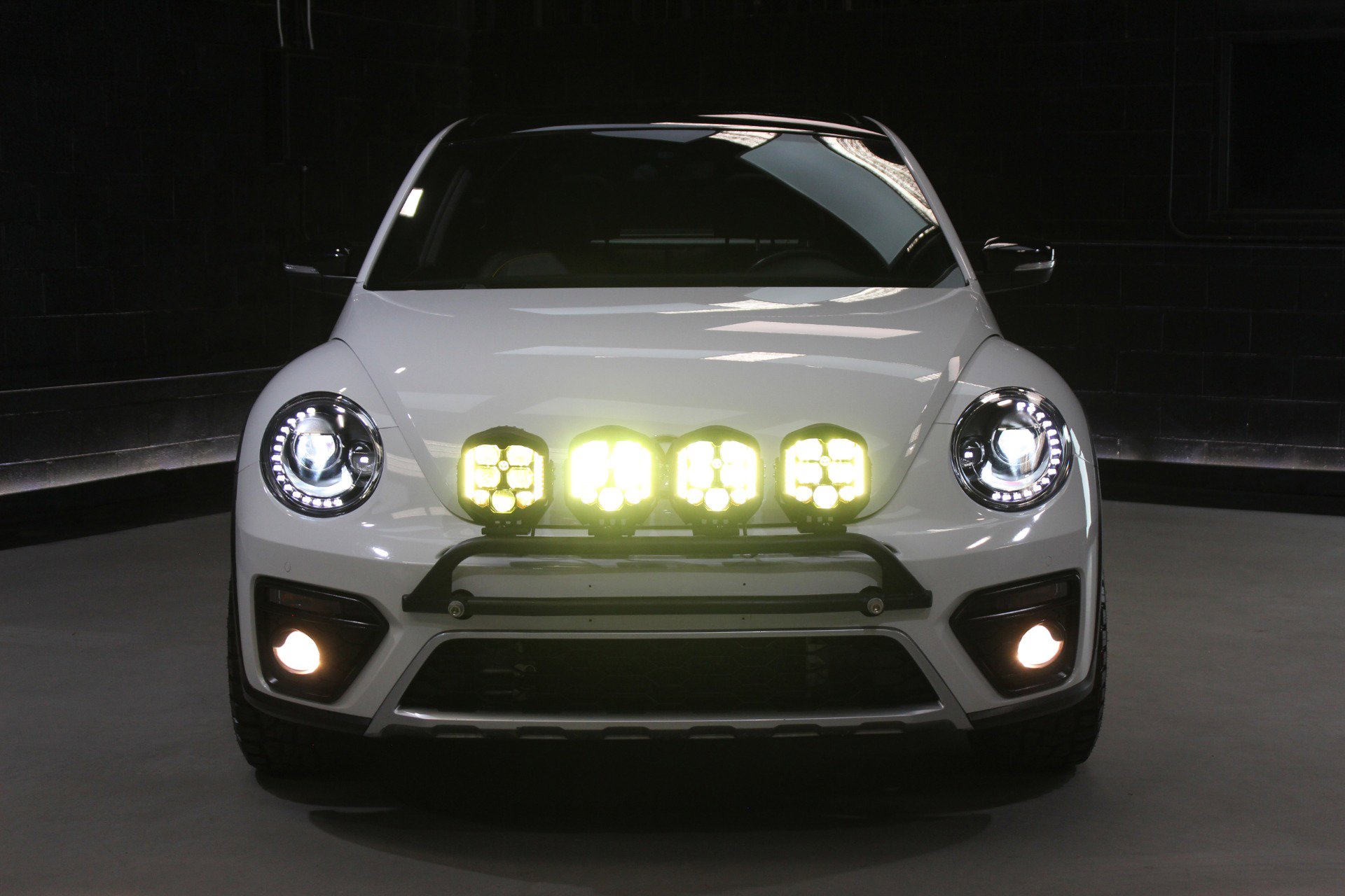 Used 2017 Volkswagen Beetle 1.8T Dune w/ Dune Technology Package FWD image 11