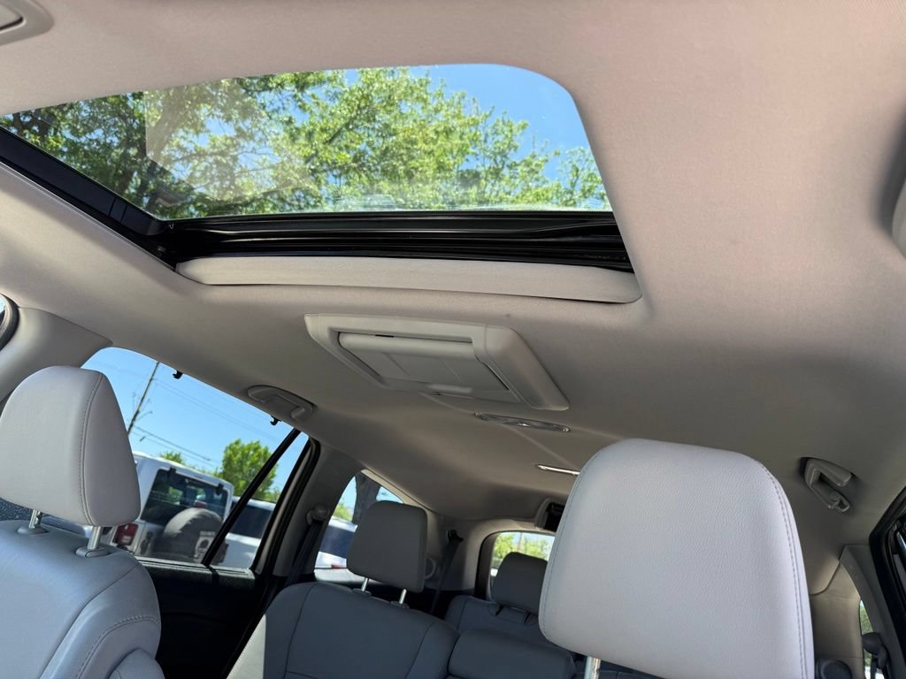 Used 2016 Honda Pilot Touring image 26