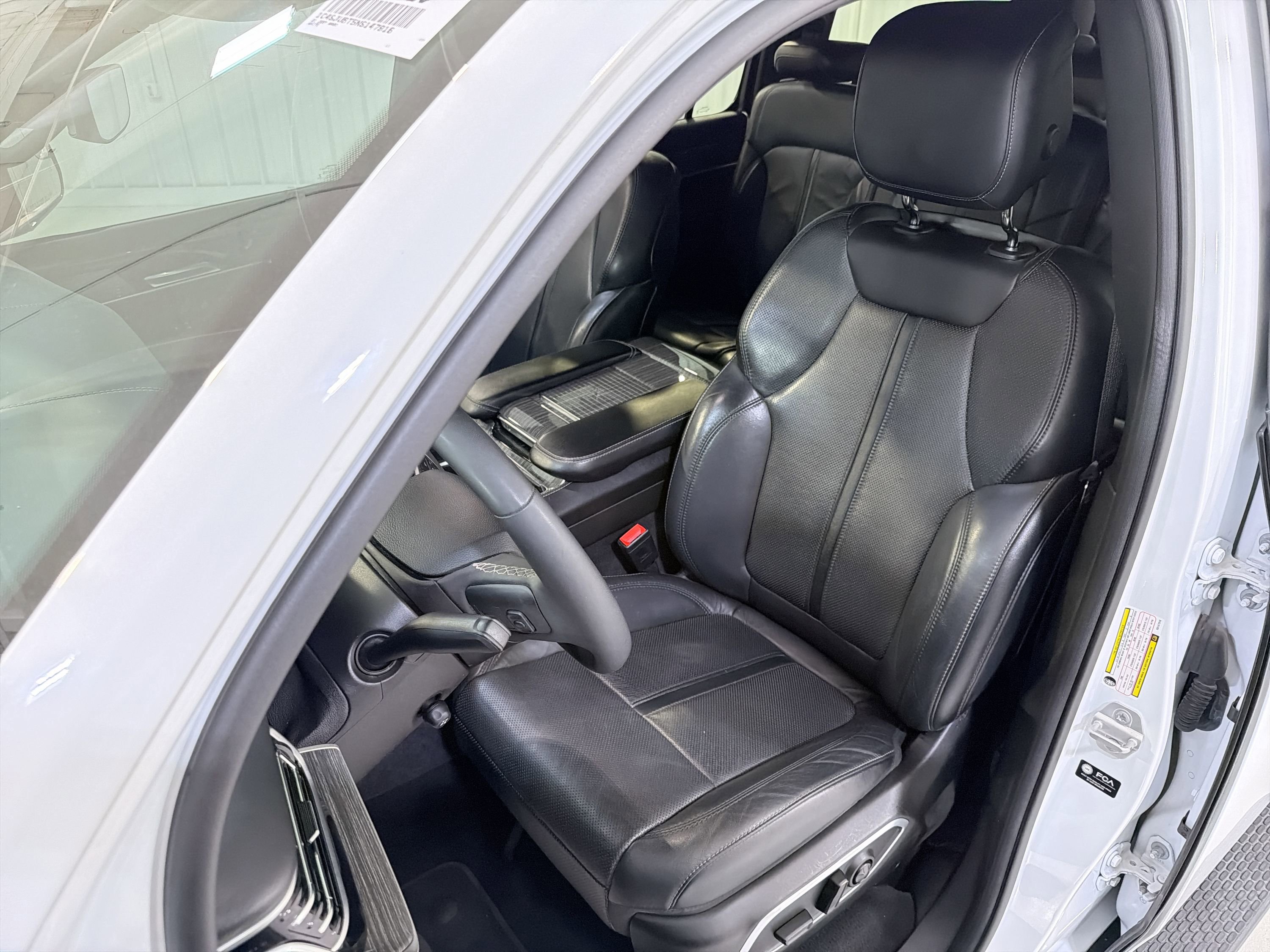Used 2022 Jeep Wagoneer Series II RWD image 10