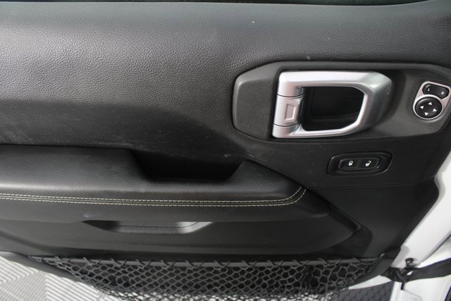 Used 2020 Jeep Wrangler Unlimited Sahara image 13