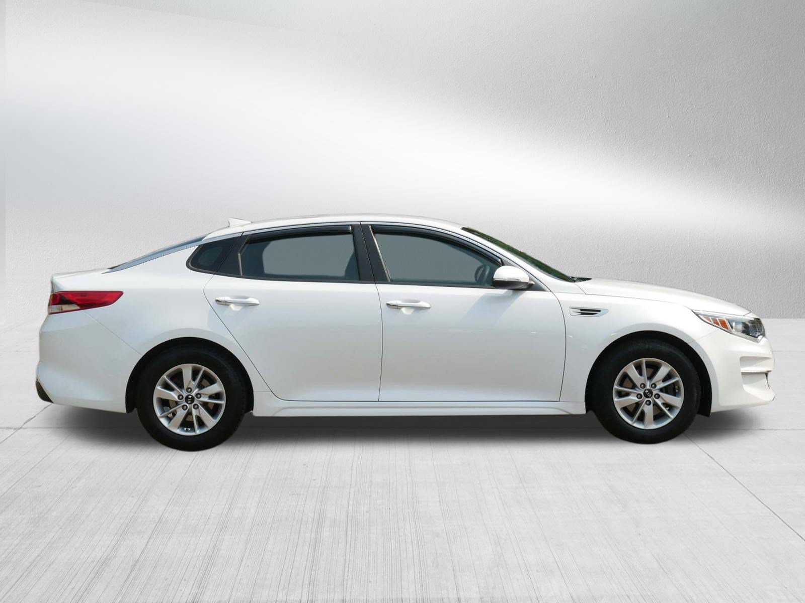 Used 2018 Kia Optima LX FWD image 8