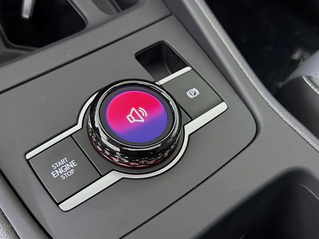 New 2026 Volkswagen Tiguan SE FWD image 37