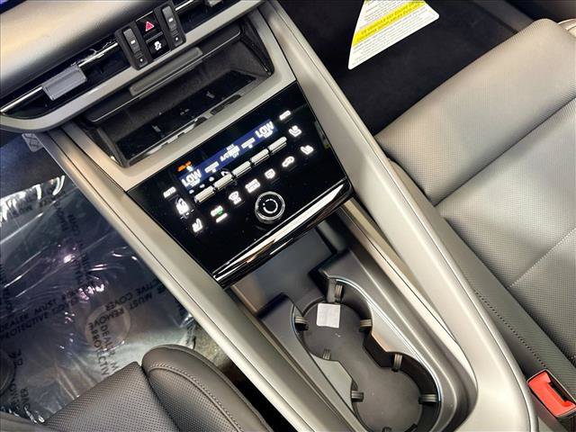Certified 2026 Porsche Macan 4 Electric AWD/4WD image 18