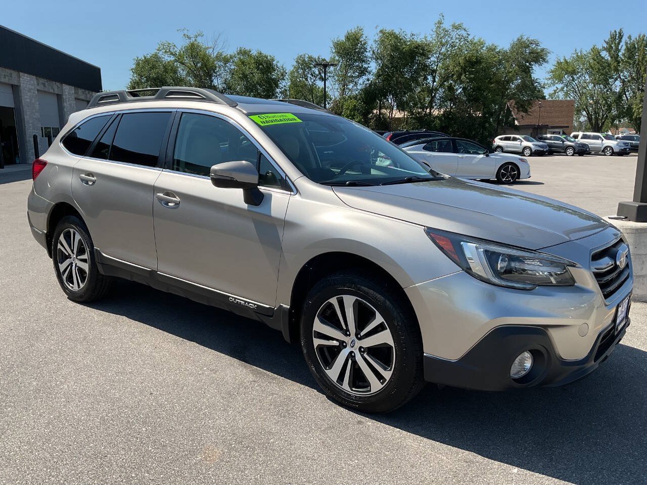 Used 2018 Subaru Outback 2.5i Limited AWD/4WD image 10