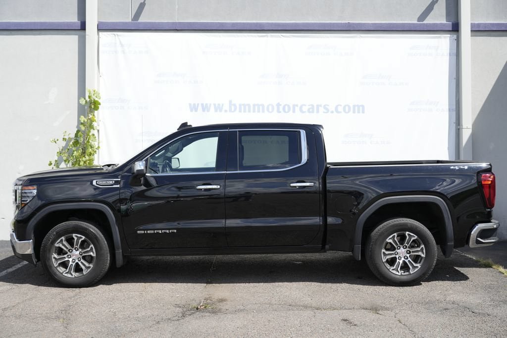 Used 2025 GMC Sierra 1500 SLT AWD/4WD image 8