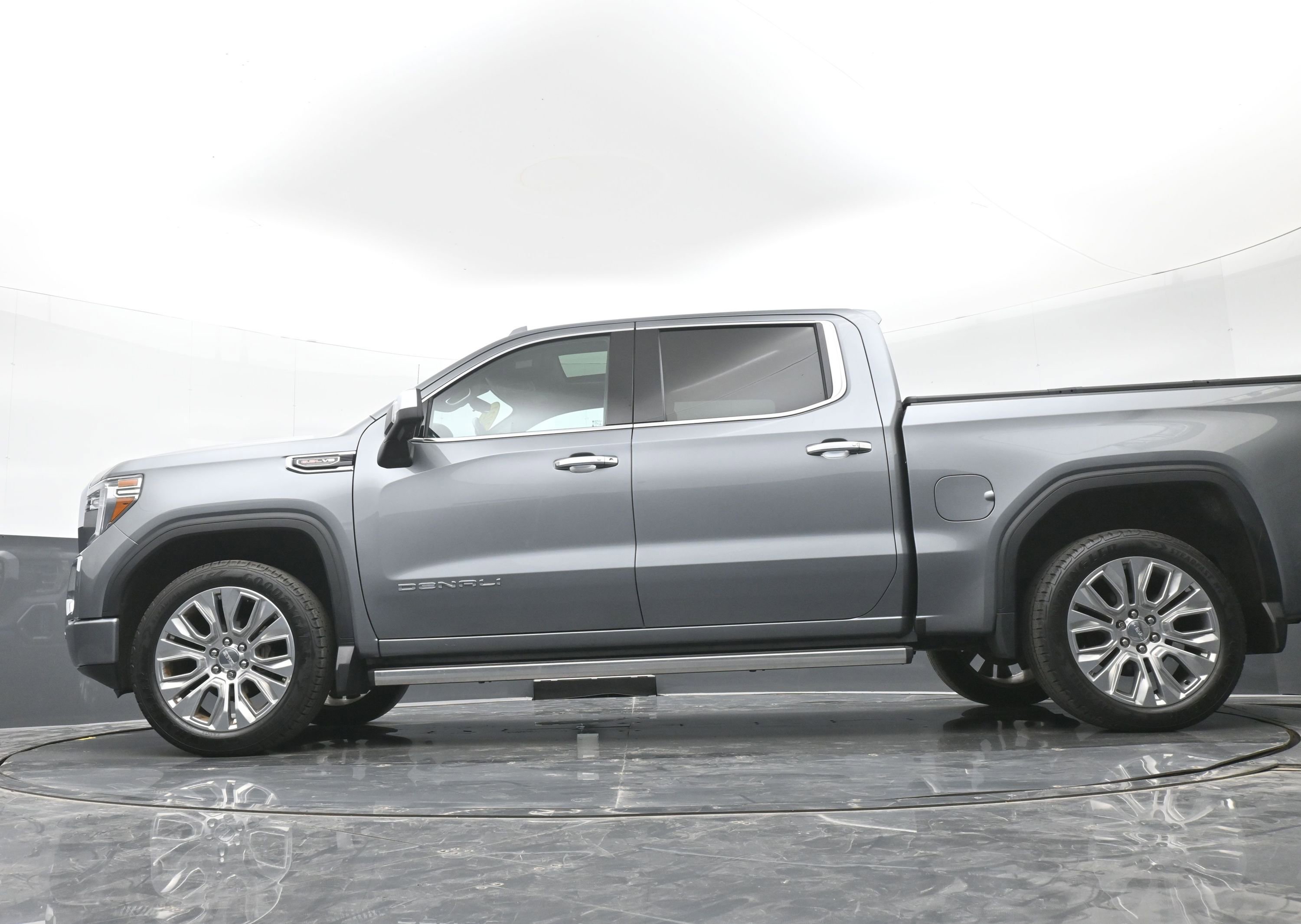 Used 2022 GMC Sierra 1500 Denali w/ Denali Premium Package AWD/4WD image 42