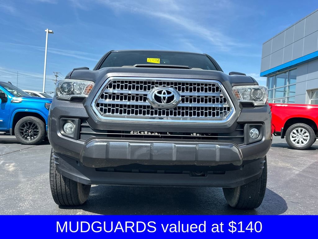 Used 2016 Toyota Tacoma TRD Sport w/ Towing Package AWD/4WD image 3