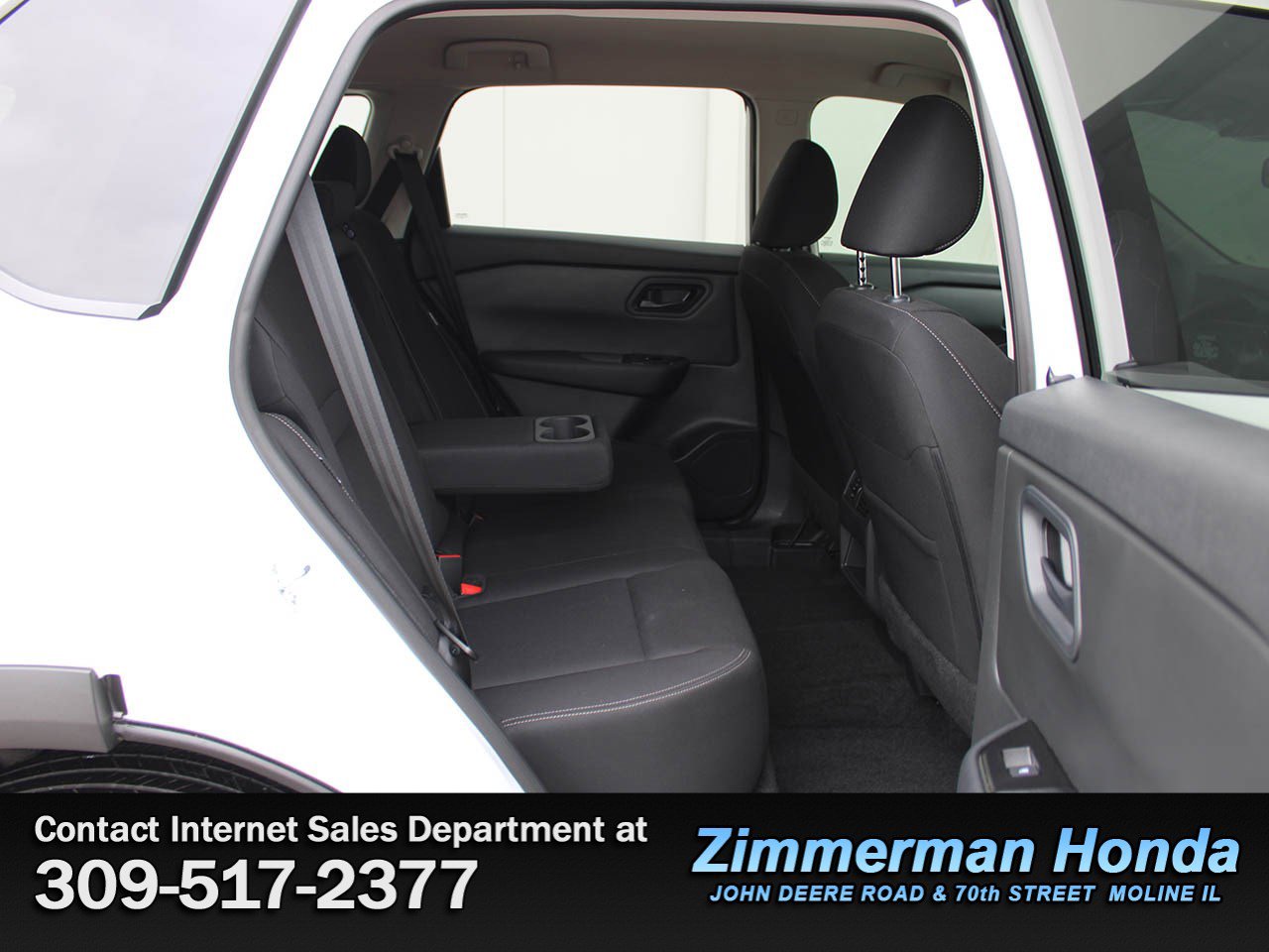 Used 2024 Nissan Rogue S image 8