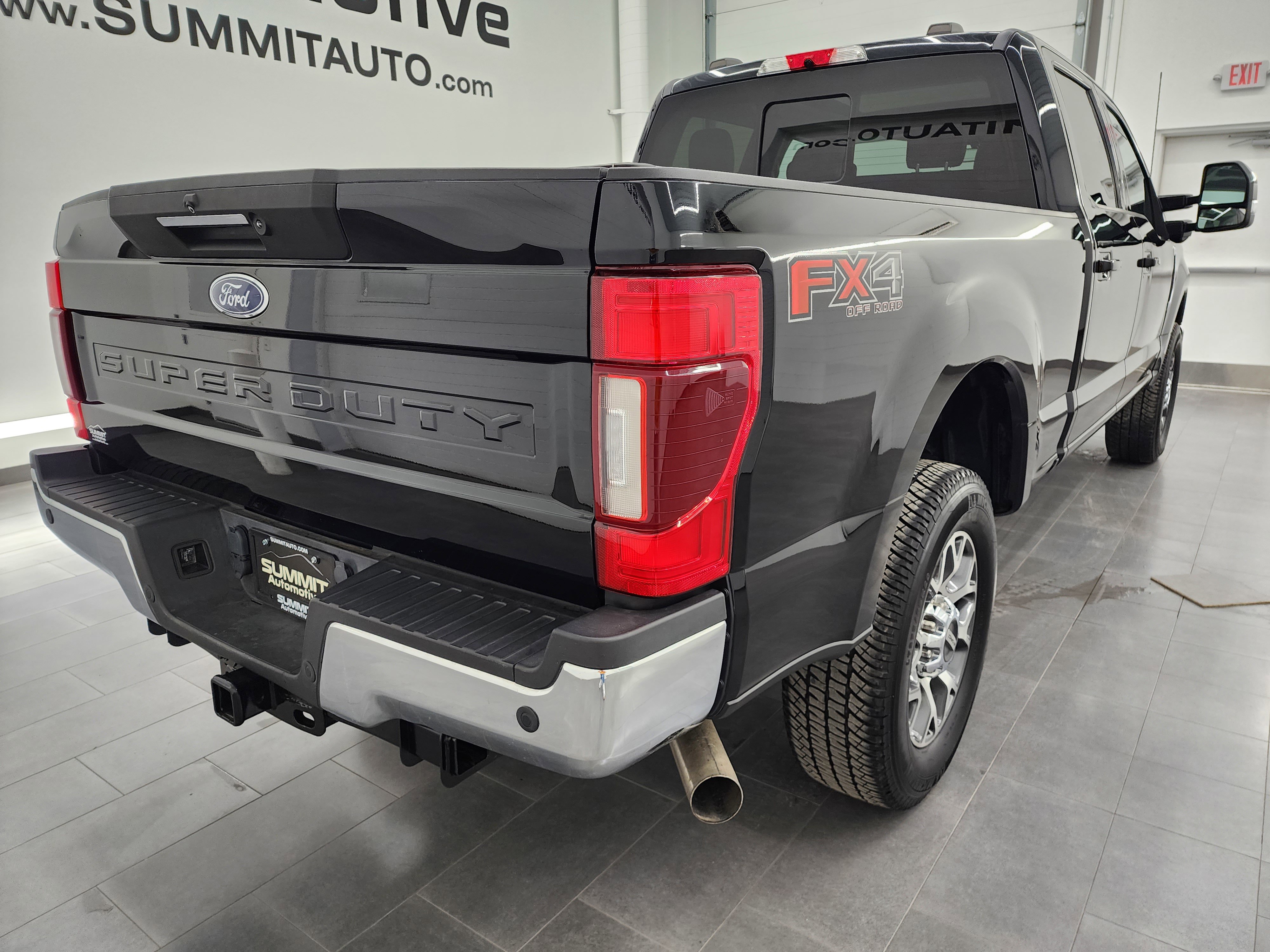 Used 2021 Ford F350 Lariat w/ Lariat Ultimate Package AWD/4WD image 4