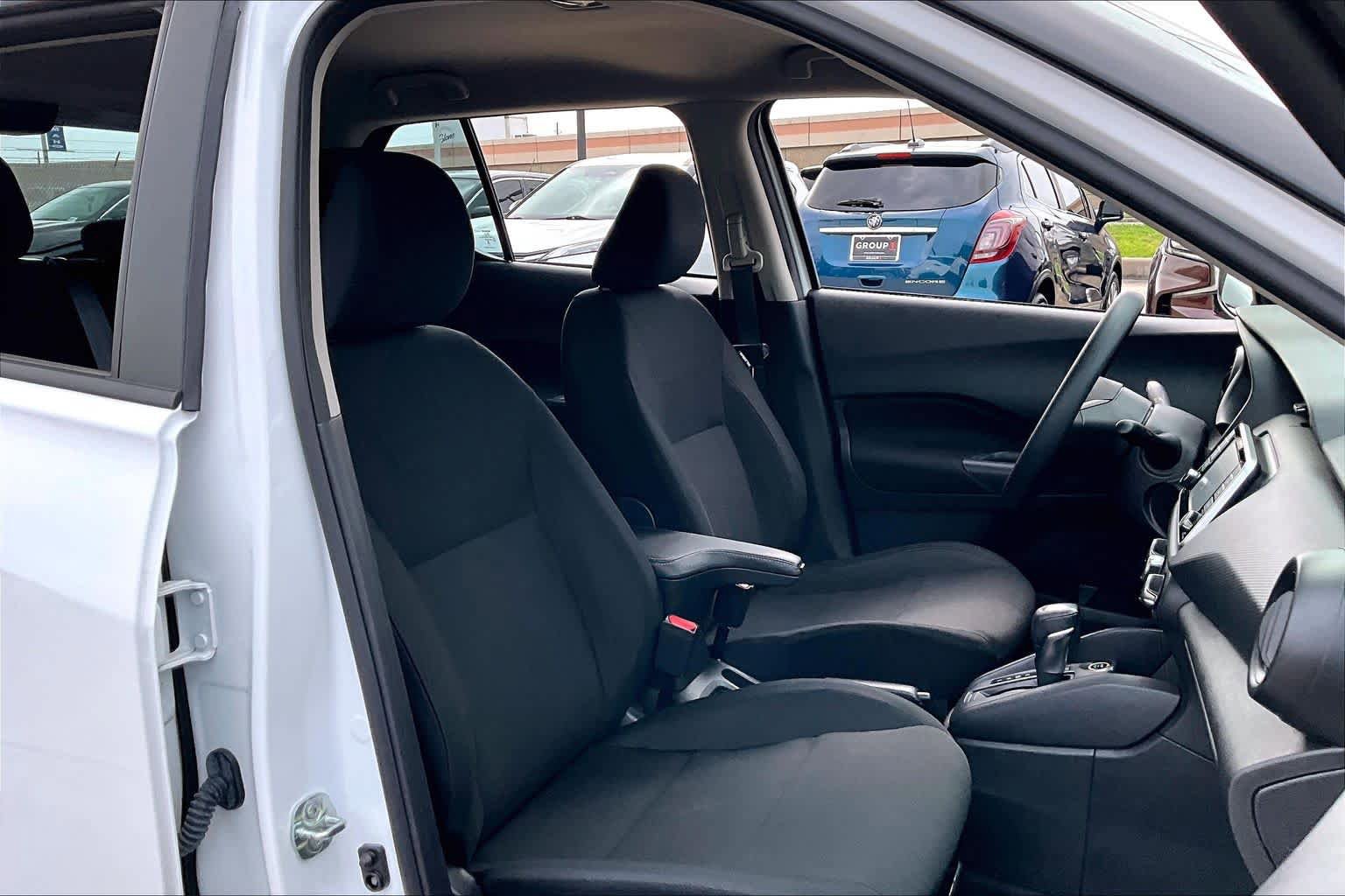 Used 2024 Nissan Kicks S FWD image 9
