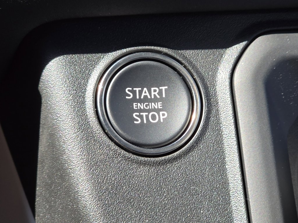 New 2025 Land Rover Defender 110 X-Dynamic SE image 15