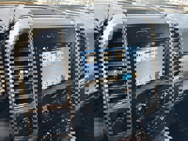 Used 2018 Ford F250 Lariat w/ Chrome Package image 24