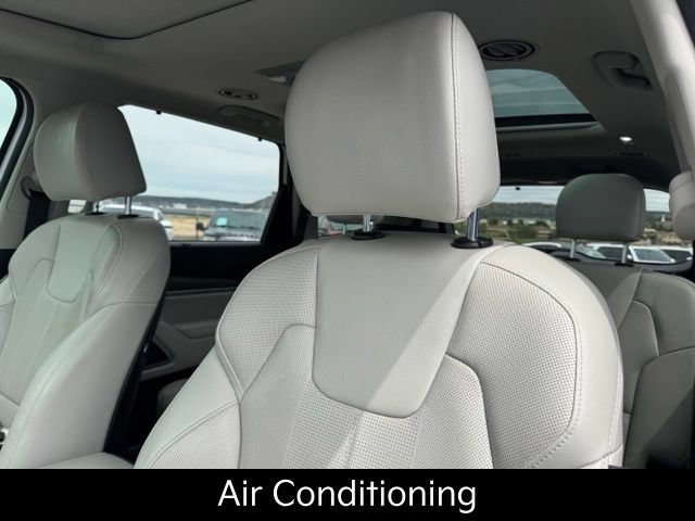 Used 2022 Kia Telluride SX w/ Nightfall Edition Package AWD/4WD image 16