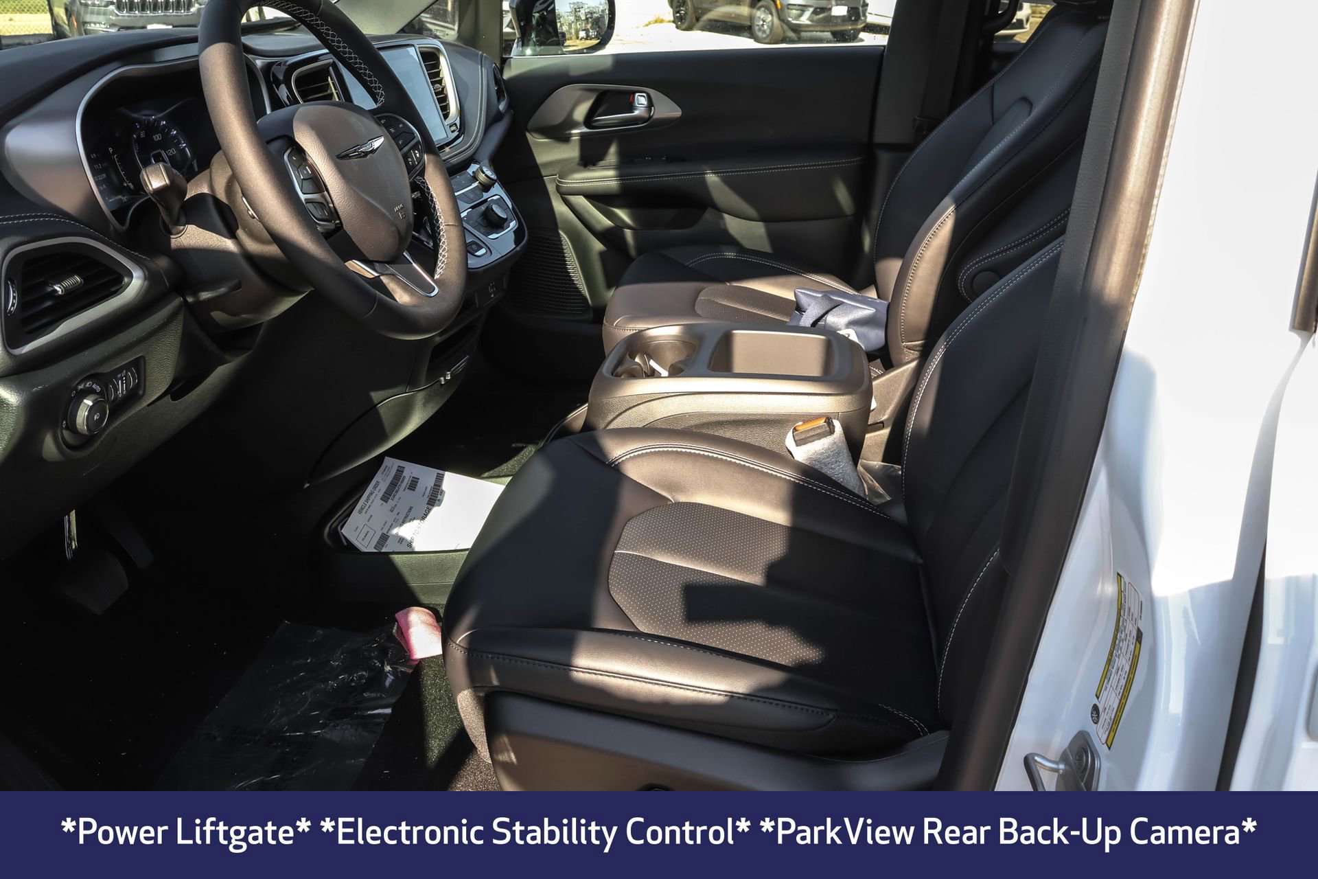 New 2026 Chrysler Pacifica Select image 5