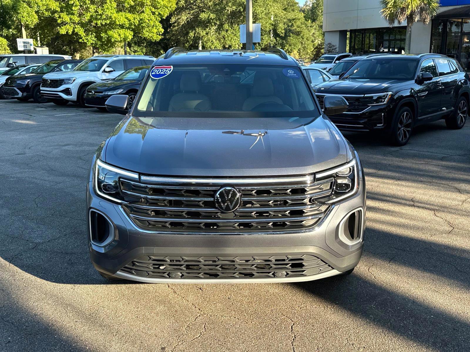 Certified 2025 Volkswagen Atlas SE image 39
