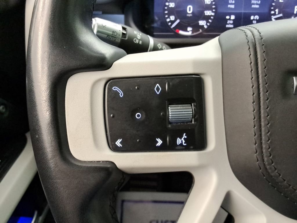 Used 2020 Land Rover Defender 110 HSE image 26