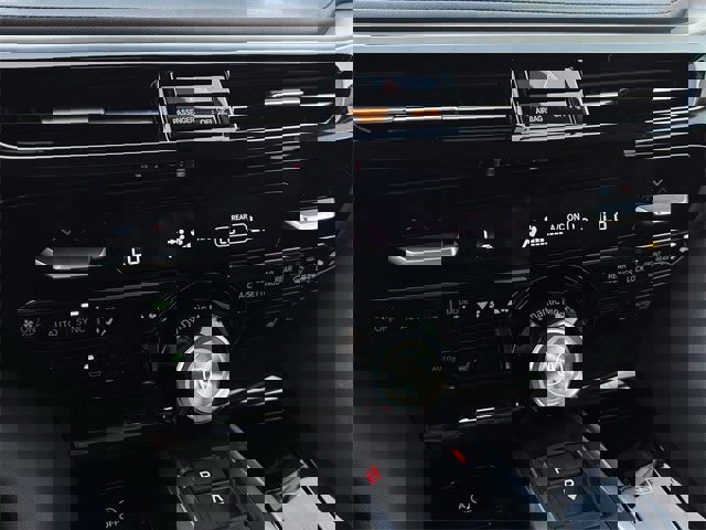 Used 2024 Acura MDX SH-AWD w/ Technology Package image 20