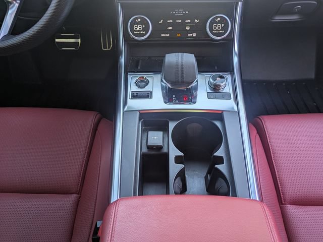 Used 2024 Jaguar XF R-Dynamic SE RWD image 18