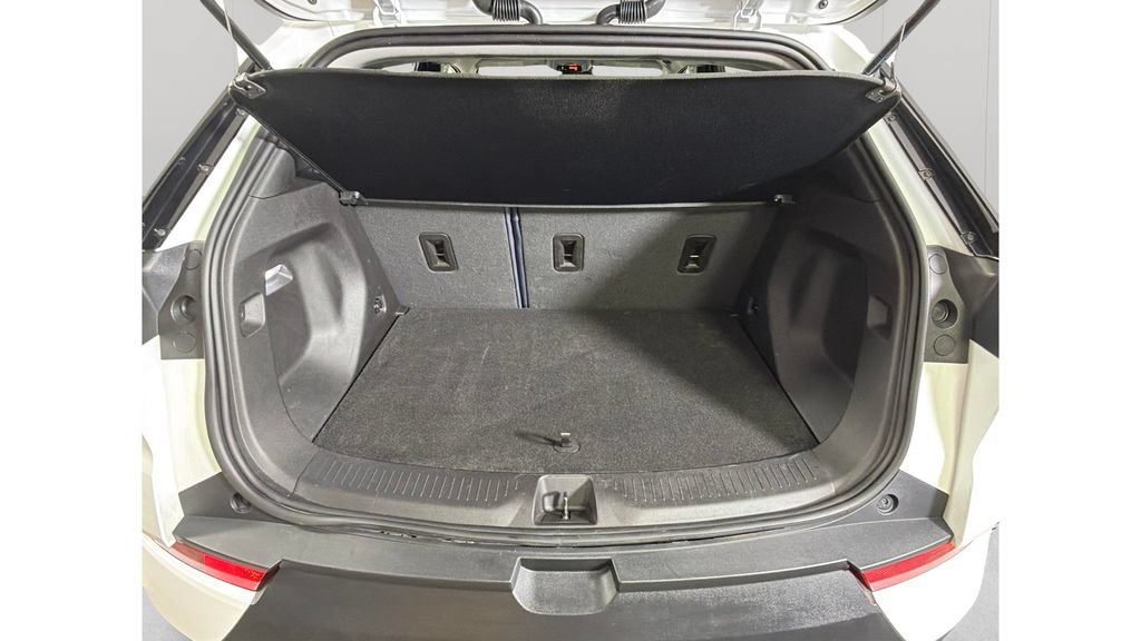 Used 2023 Chevrolet Bolt EUV Premier FWD image 28