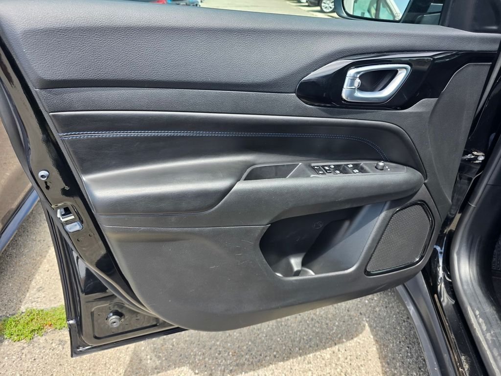 New 2026 Jeep Compass Latitude AWD/4WD image 8
