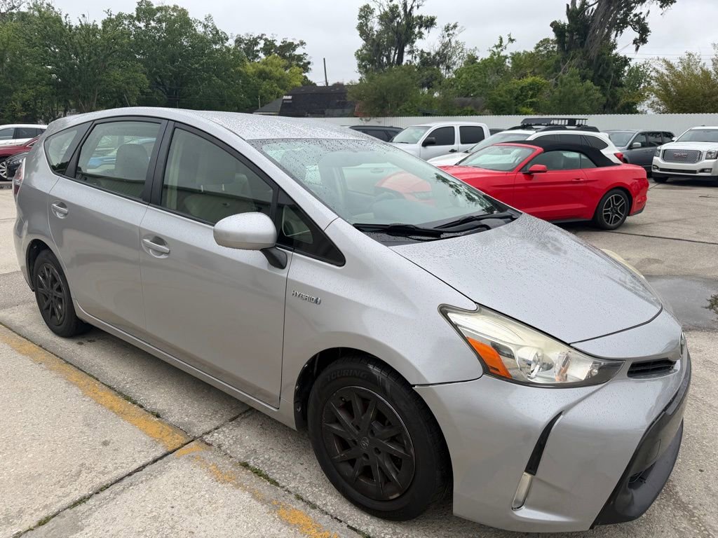 Used 2017 Toyota Prius V Four FWD image 3