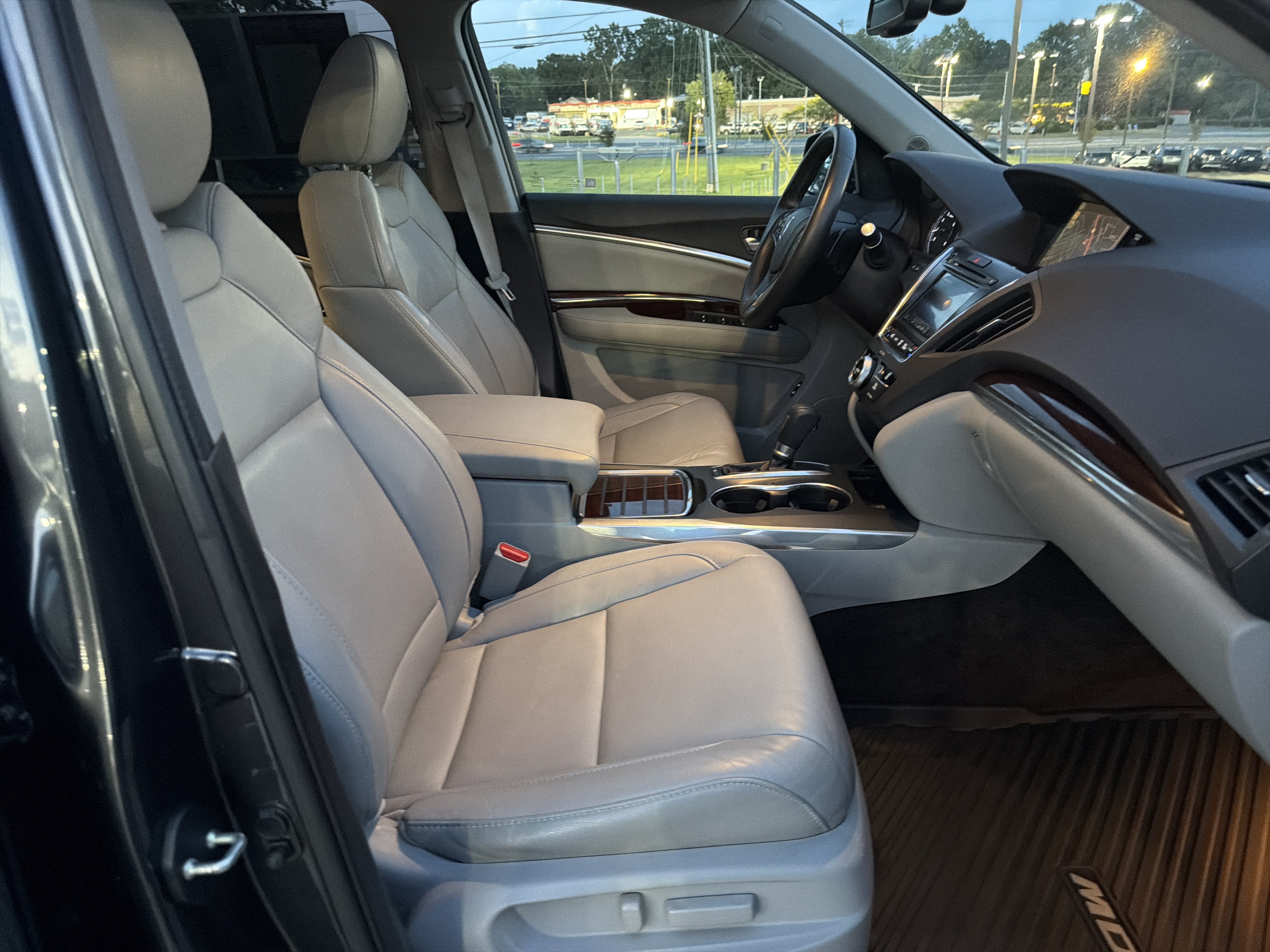 Used 2014 Acura MDX w/ Technology Package AWD/4WD image 32