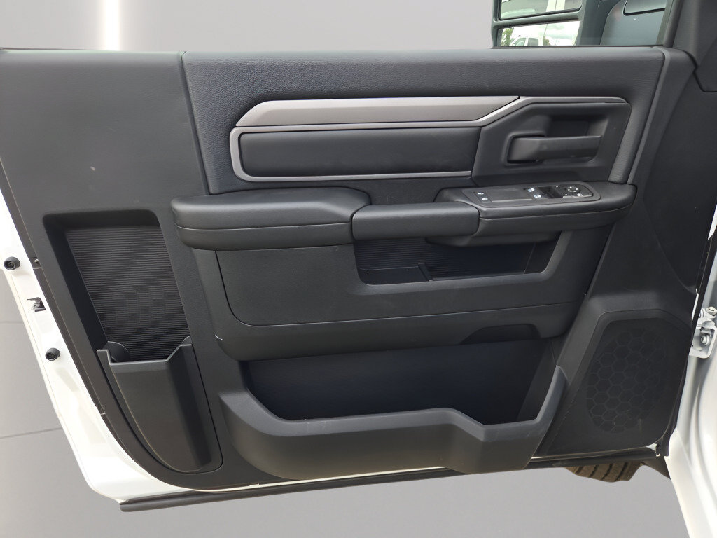 New 2026 RAM 5500 Tradesman AWD/4WD image 11