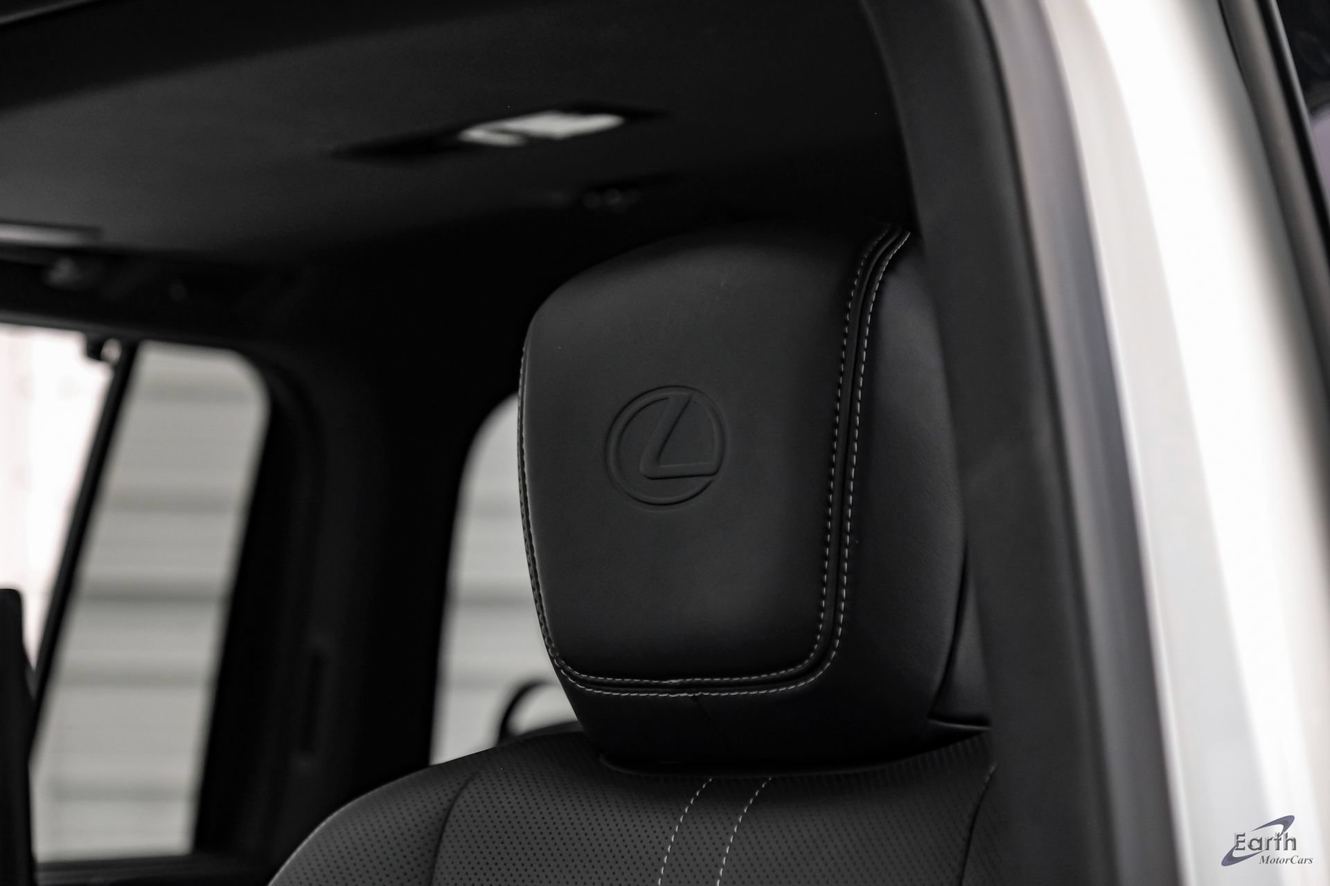 Used 2023 Lexus LX 600 4WD w/ Accessory Package (Z1) image 40