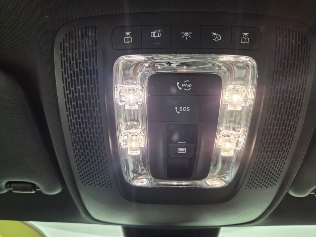 Used 2023 Mercedes-Benz CLA 250 4MATIC w/ Premium Package image 17