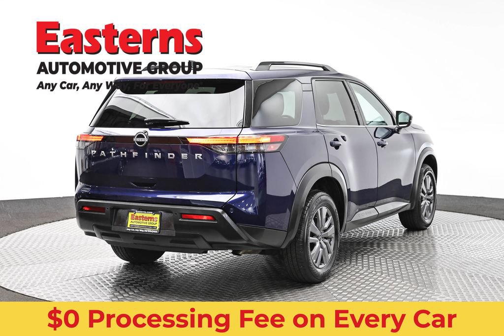 Used 2025 Nissan Pathfinder SV FWD image 5