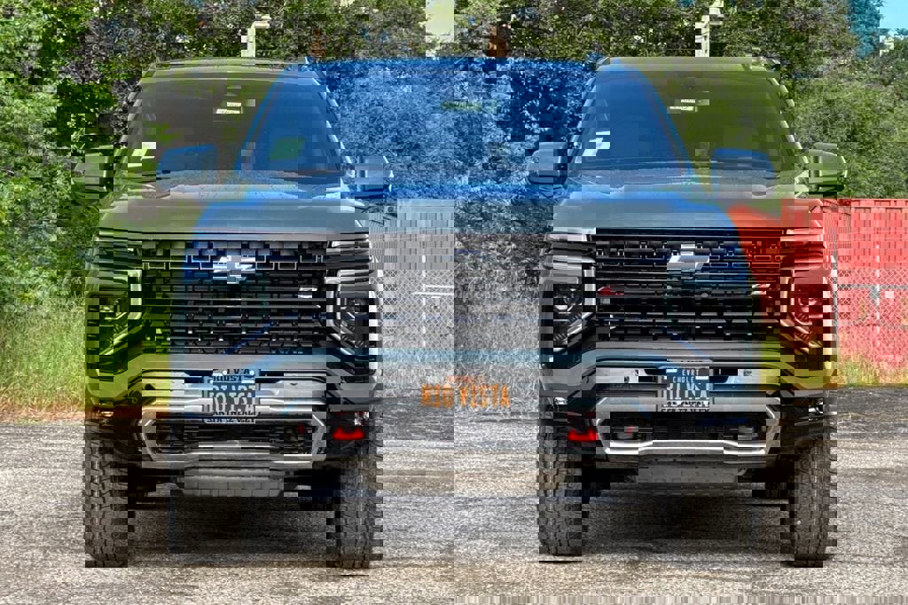 New 2026 Chevrolet Suburban Z71 w/ Comfort Package image 9