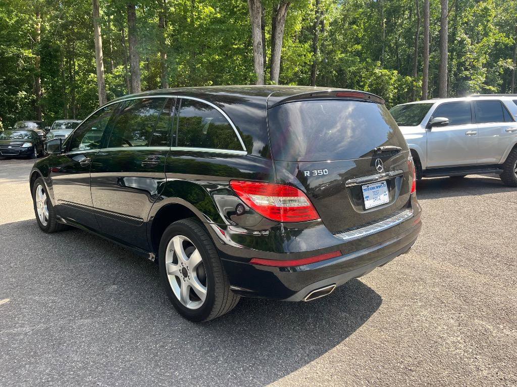 Used 2011 Mercedes-Benz R 350 4MATIC image 7