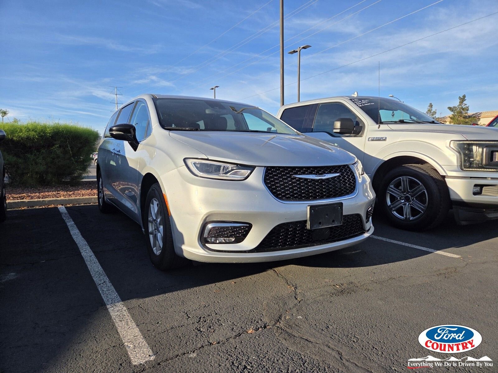 Used 2024 Chrysler Pacifica Touring-L