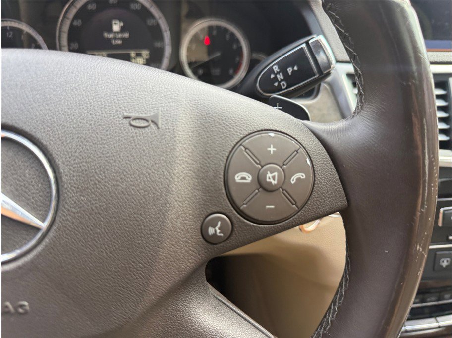 Used 2010 Mercedes-Benz E 350 4MATIC Sedan image 25