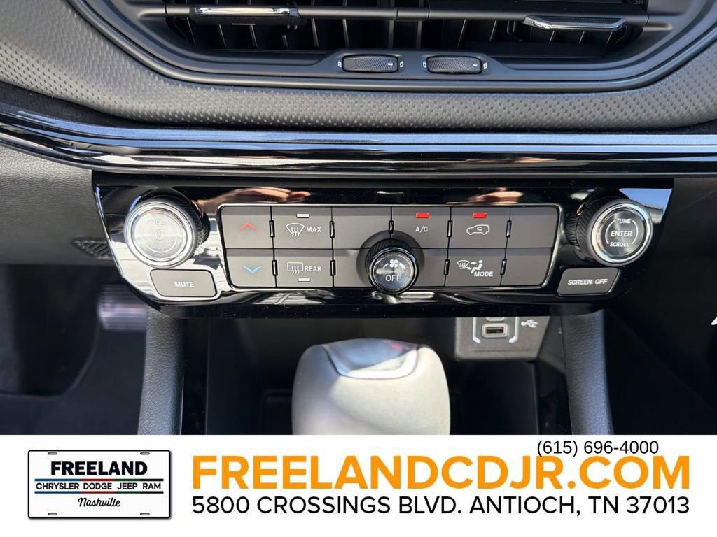 New 2026 Jeep Compass Latitude image 27