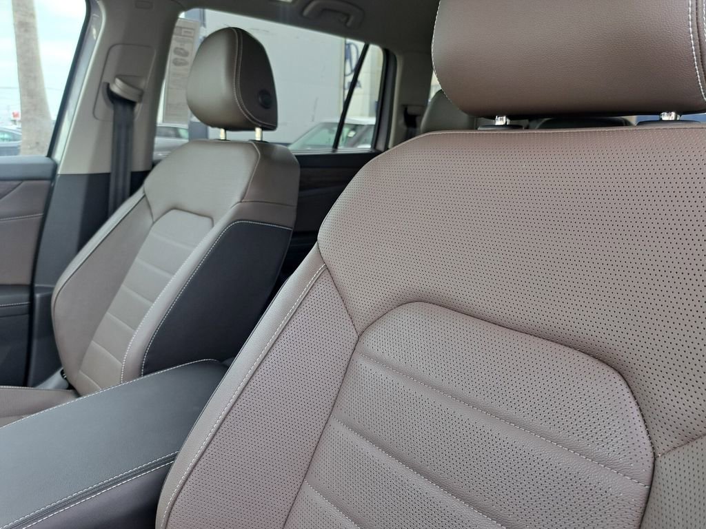 Used 2025 Volkswagen Atlas SEL image 20