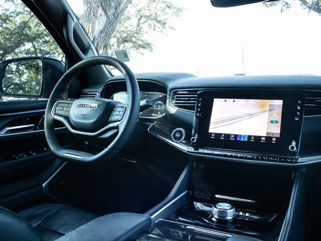 Used 2023 Jeep Wagoneer 2WD w/ Premium Group I image 10