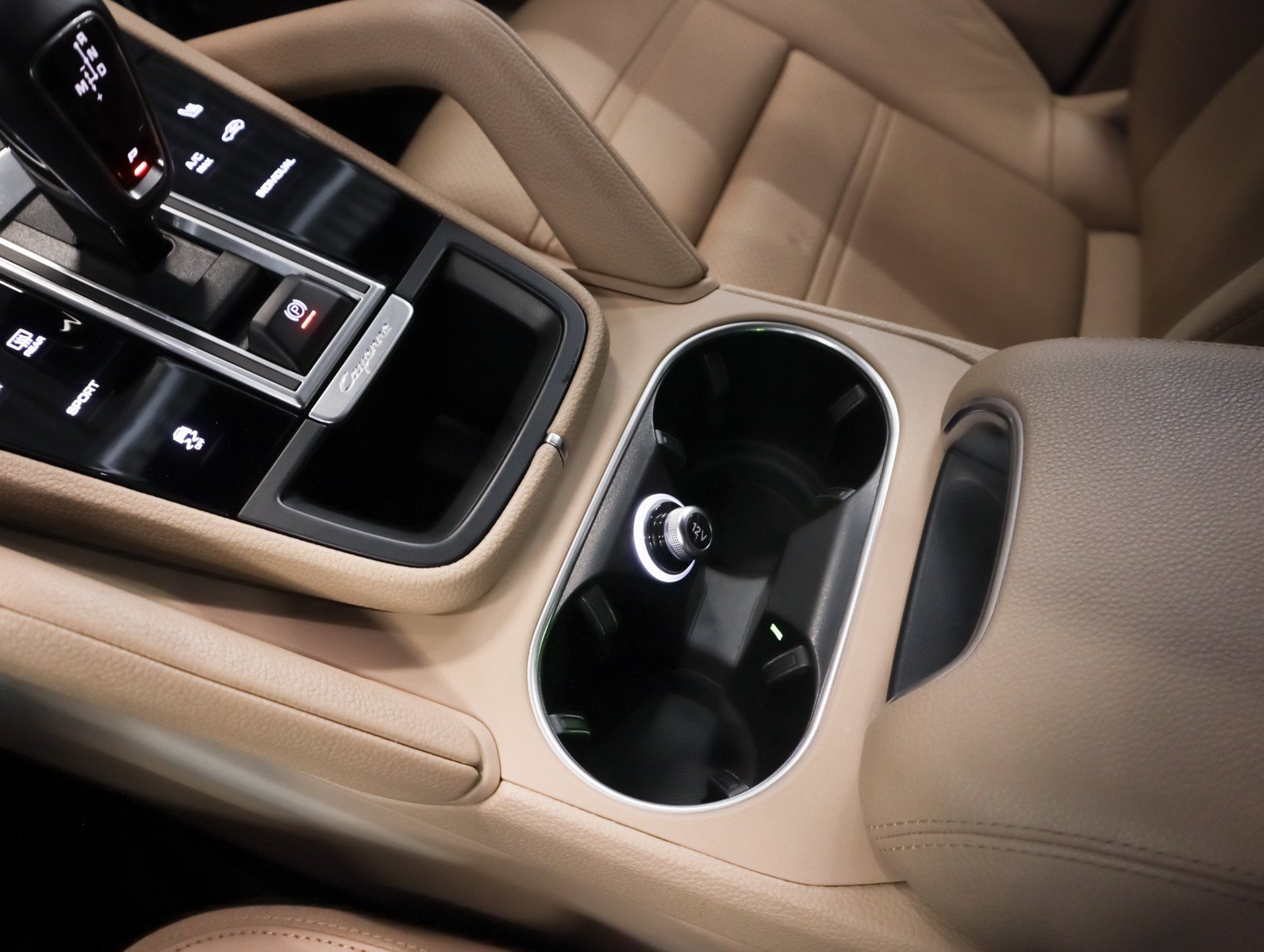 Certified 2023 Porsche Cayenne AWD/4WD image 17