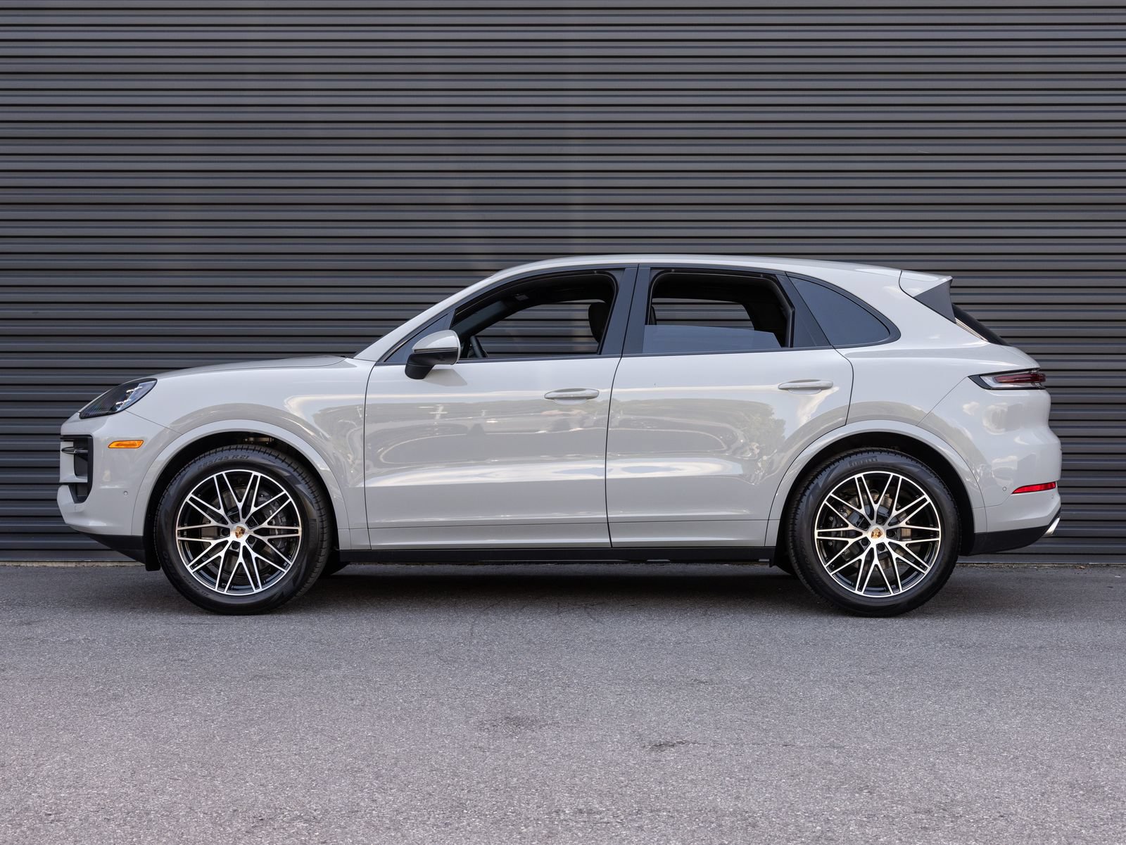 New 2026 Porsche Cayenne AWD/4WD image 2