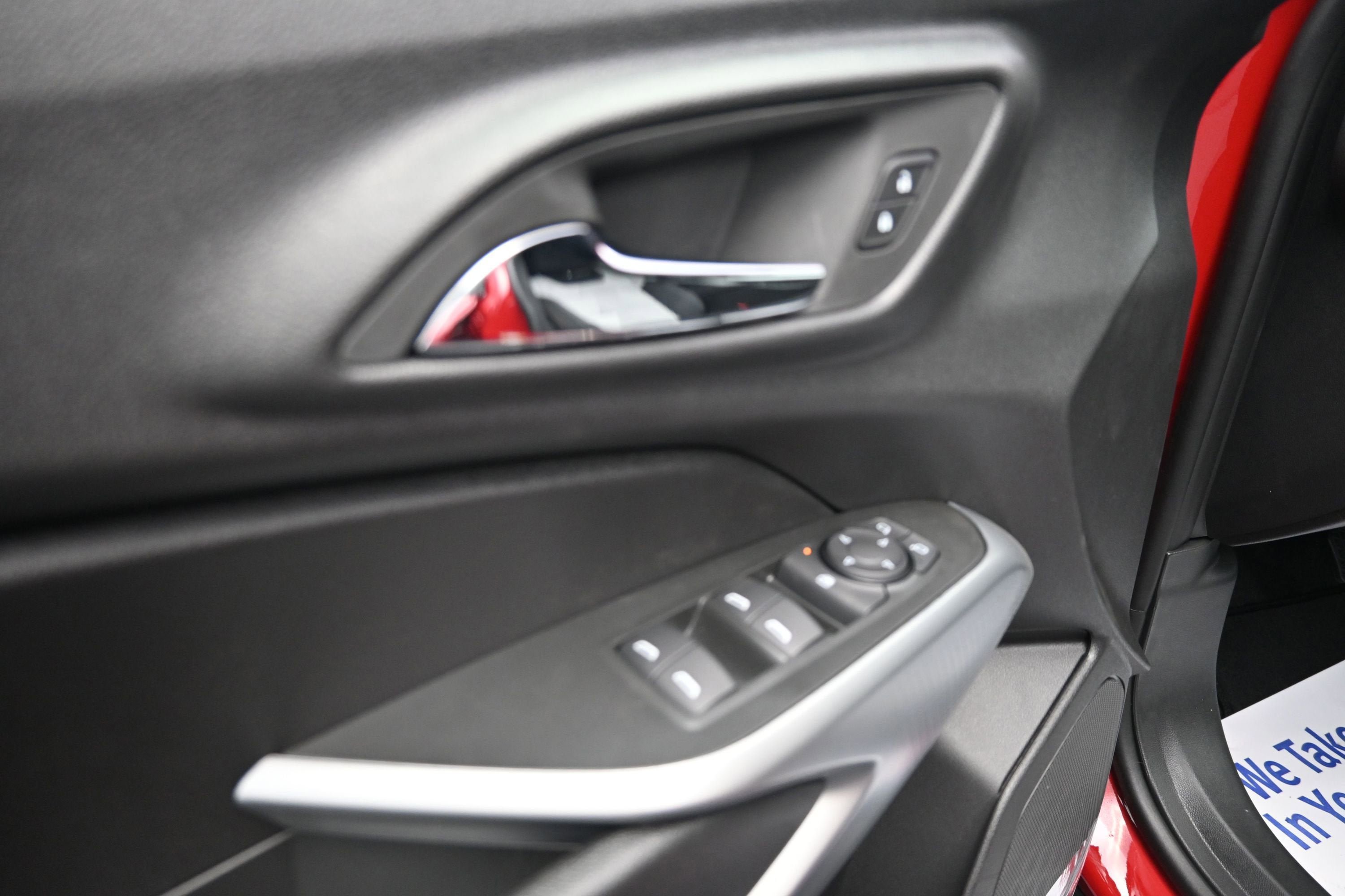 New 2026 Chevrolet Trax RS w/ Driver Confidence Package FWD image 24