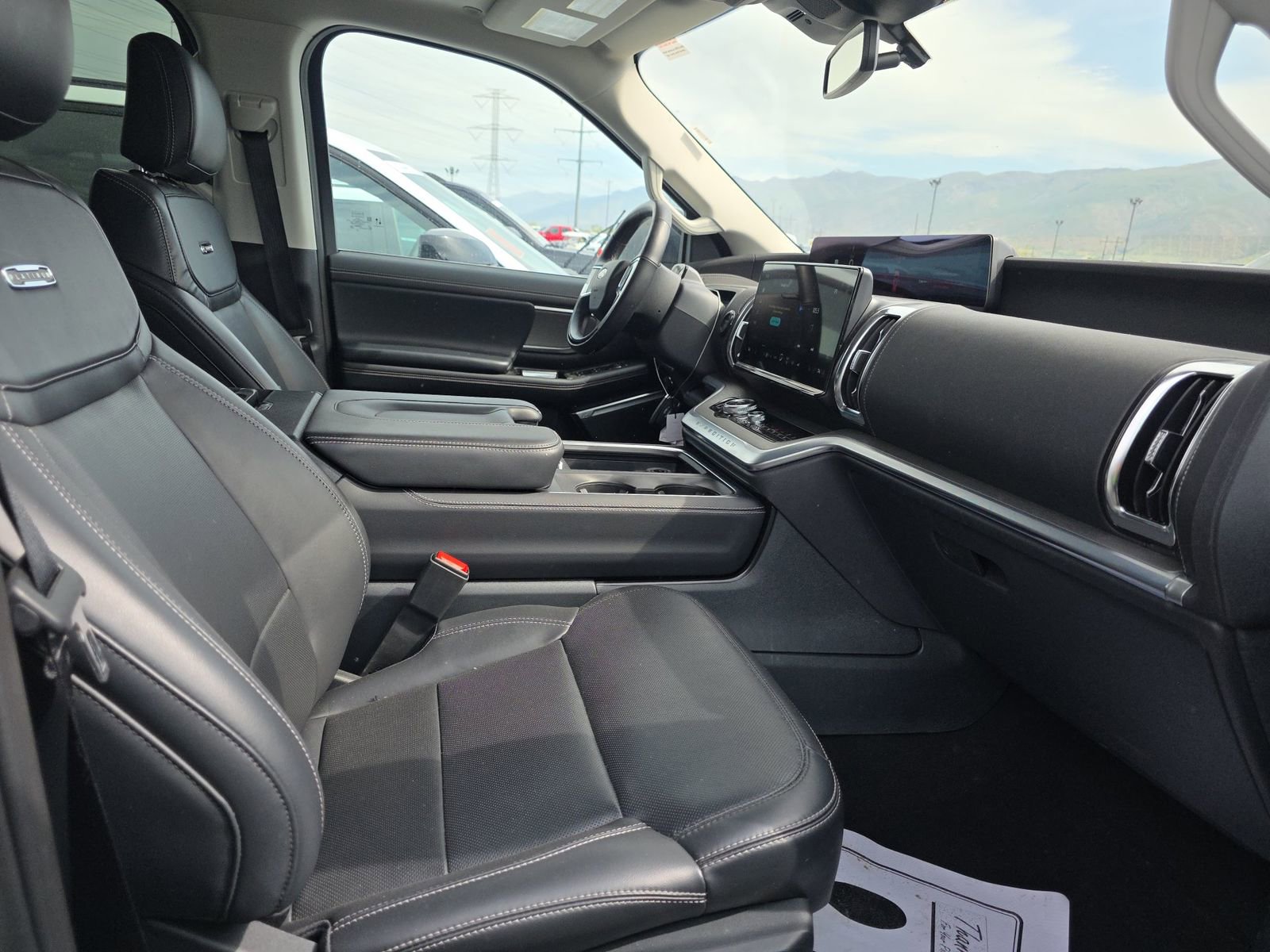 Used 2025 Ford Expedition Max Platinum AWD/4WD image 15