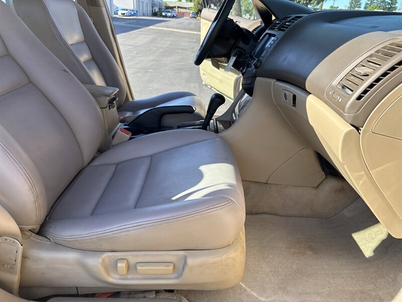 Used 2004 Honda Accord EX image 36