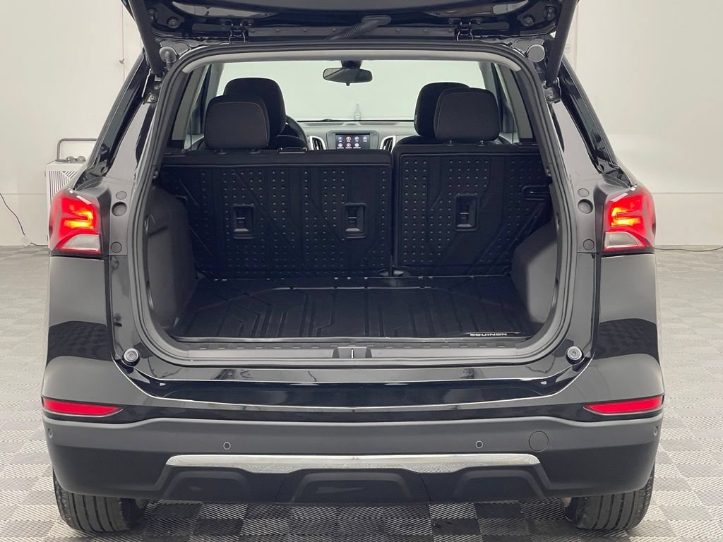 Used 2024 Chevrolet Equinox LT w/ LPO, Floor Liner Package FWD image 9