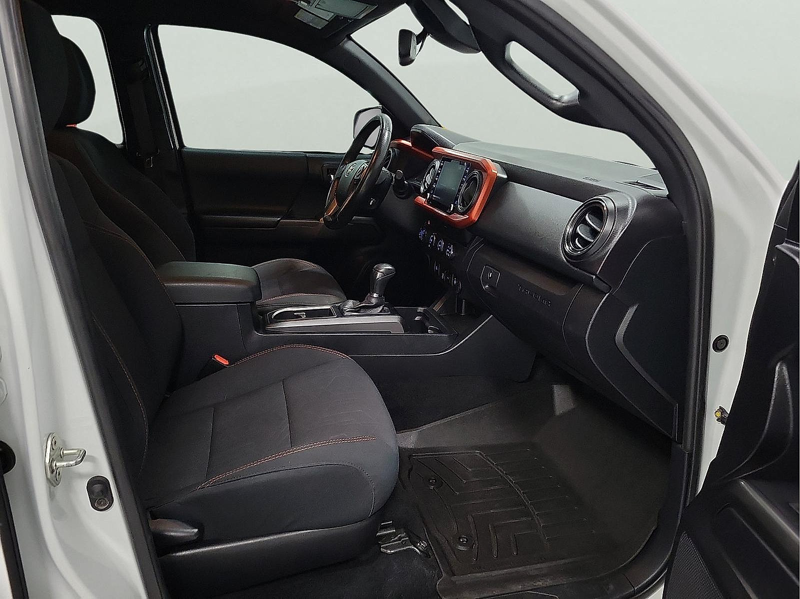 Certified 2020 Toyota Tacoma TRD Sport AWD/4WD image 16