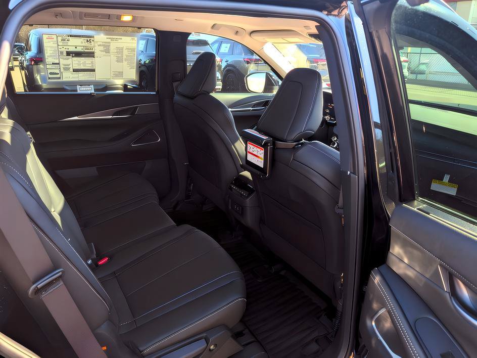 Certified 2026 INFINITI QX60 Luxe w/ Family Package AWD/4WD image 20