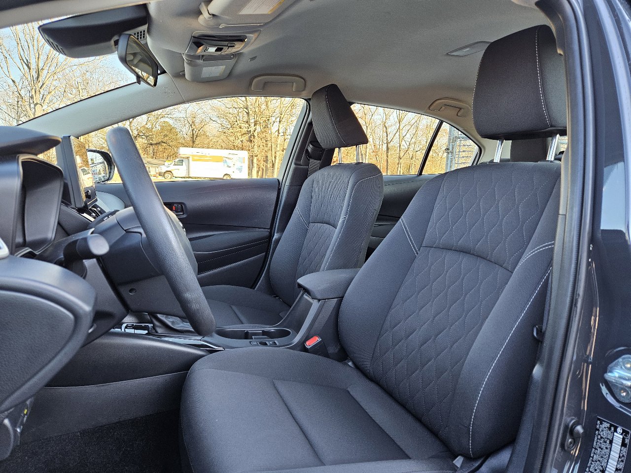 Used 2024 Toyota Corolla LE w/ LE Convenience Package image 11