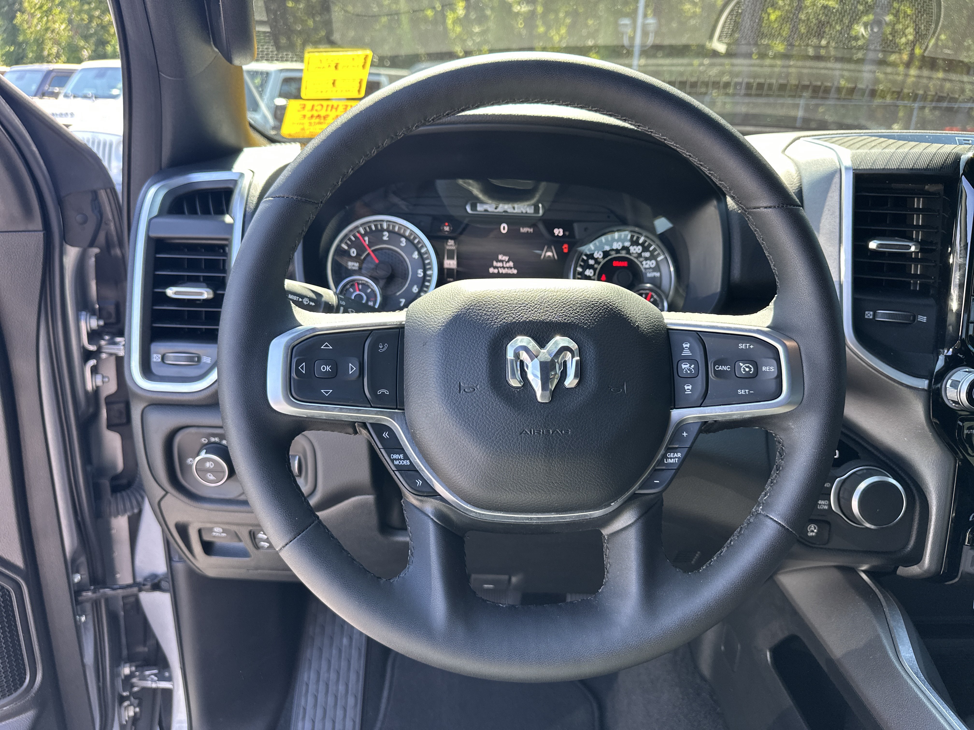 Used 2025 RAM 1500 Big Horn AWD/4WD image 27