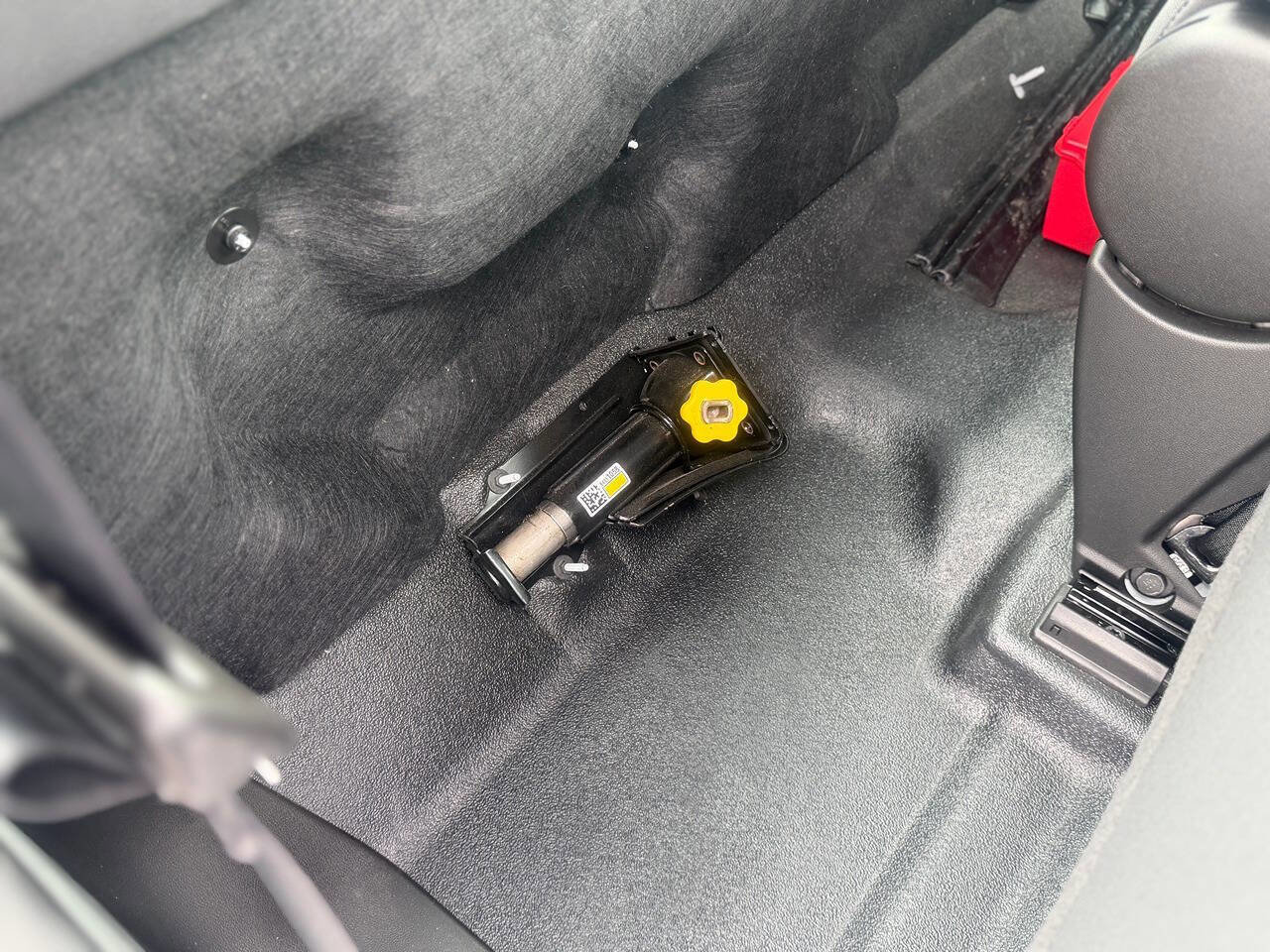 Used 2025 Chevrolet Silverado 1500 W/T RWD image 83